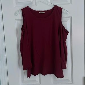 Evereve Sunnyside Cold Shoulder Raw Hem Long Sleeve Top